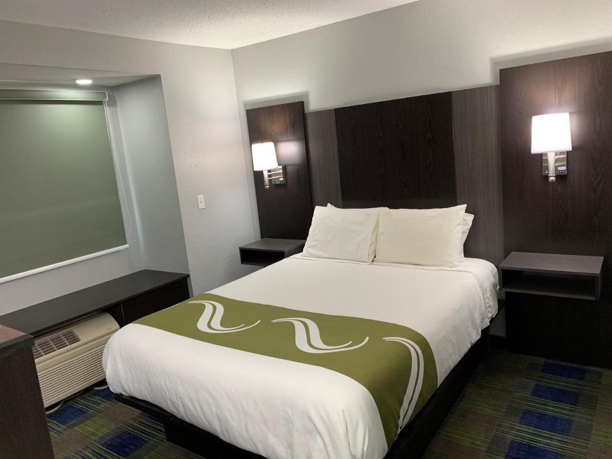 Quality Inn Owatonna Near Medical Center Kültér fotó